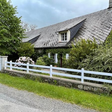 Une Pause En Correze Sarroux Ngoại thất bức ảnh