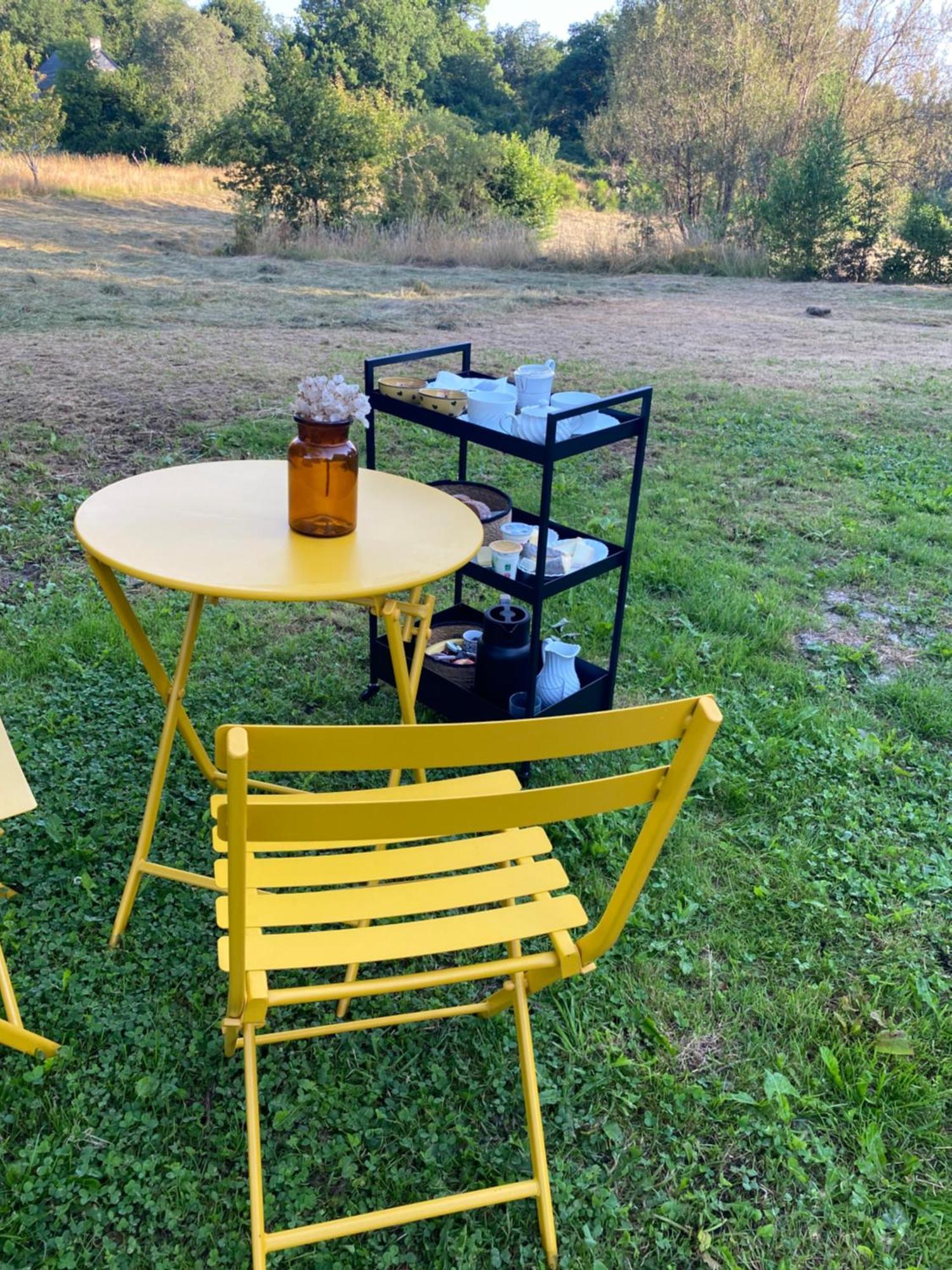 Une Pause En Correze Sarroux Ngoại thất bức ảnh